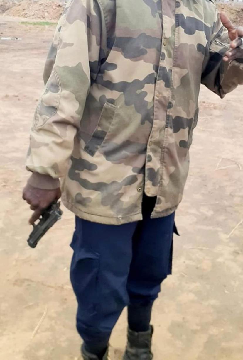 Ndengler : Un homme armé d’un pistolet menaçait les députés