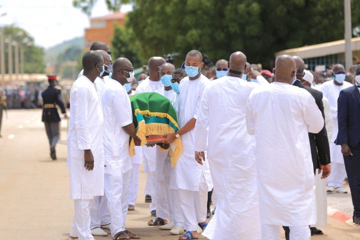 Cote Ivoire: Le premier ministre Amadou Gon Coulibaly inhumé dans l'intimité familiale à Korhogo