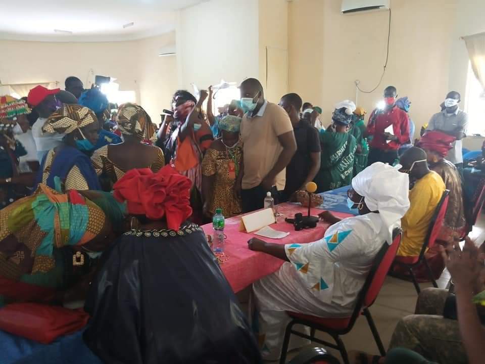 Bignona :les proches de Macky "déchirent" le décret de Aly Ngouille Ndiaye et mobilisent leurs troupes