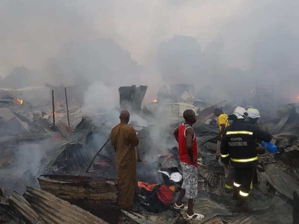 Marché ravagé par les flammes à Ziguinchor en 2018: Macky avait promis sa reconstruction en 7 mois, mais toujours rien 
