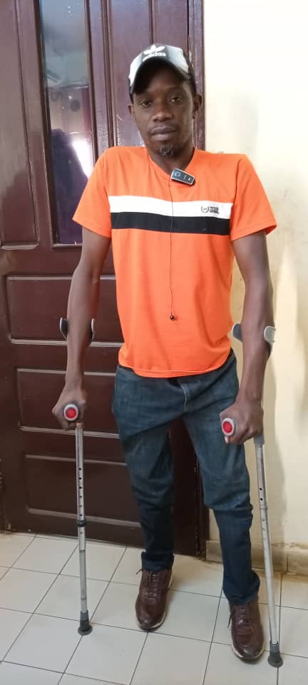 Un handicapé raconte sa mésaventure: « Mame Diarra Fam du PDS m’a fait tomber de mes béquilles... »