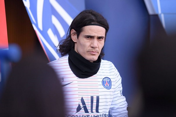 Manchester United recrute l'attaquant Edinson Cavani