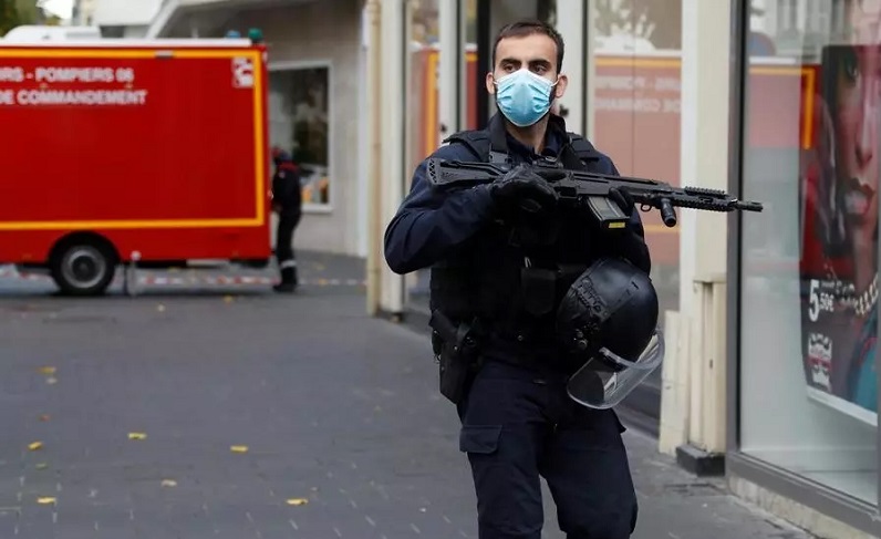 Attaque au couteau à Nice: Au moins trois morts et plusieurs blessés