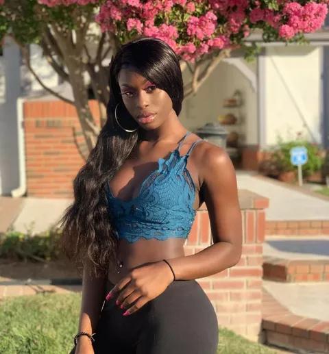 Ces nouvelles images de Mame Diarra (photos)