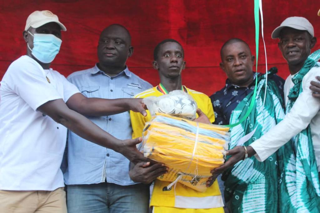 Parrain du tournoi de la zone de "Boudié", le président Seydou Sané encourage la jeunesse de Sedhiou