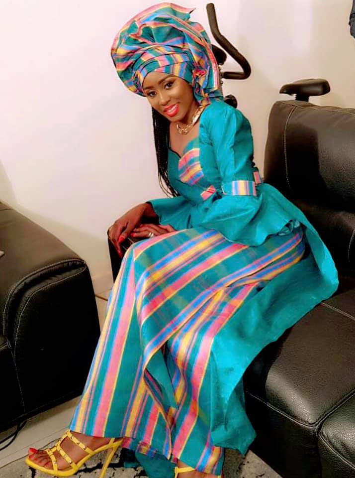 Queen Biz avec une tenue descente pour souhaiter "bon vendredi" à ses fans