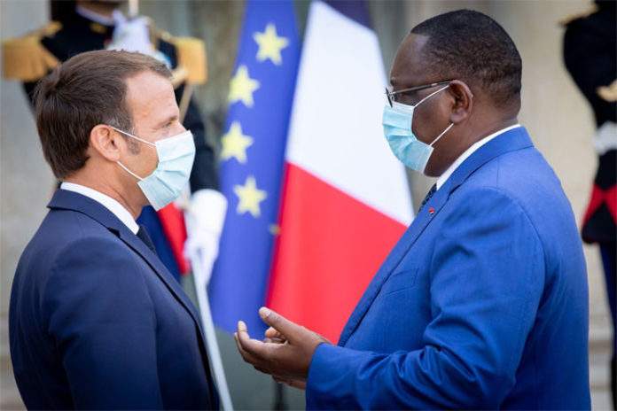 Message de Macky à Macron: Le président Sall s’attire les foudres des internautes