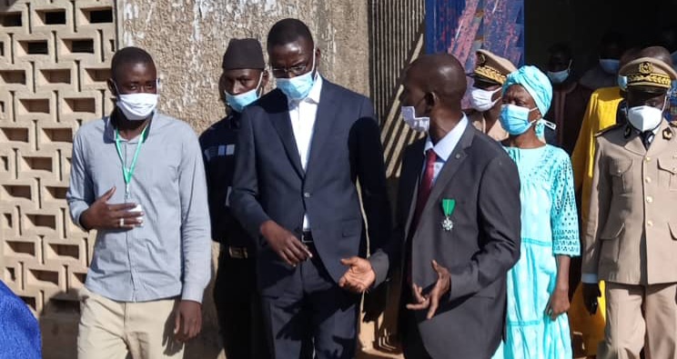 Ziguinchor: Le Ministre Dame  Diop visite le centre professionnel en construction