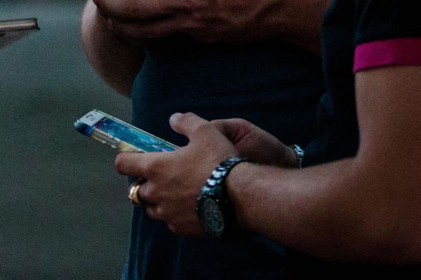 Mohamed Diop vole le portable de sa copine 