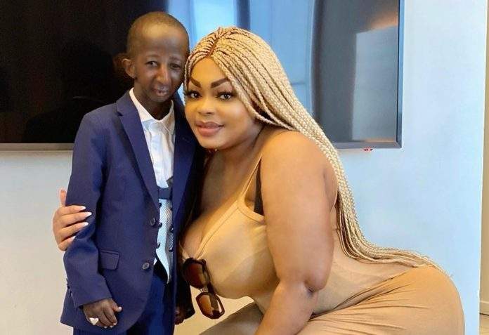 Les Ivoiriens vivent-ils du buzz ?