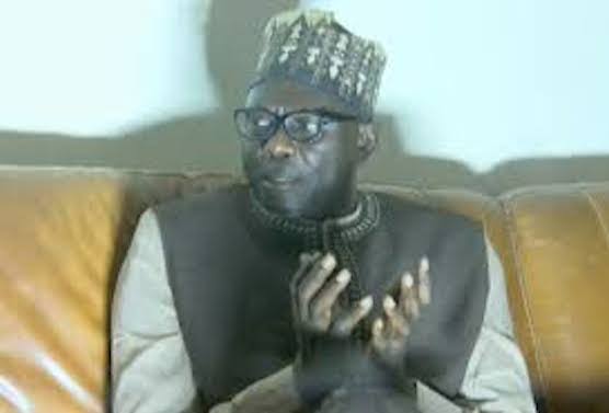 Au secours, Moustapha Diakhaté change de look !