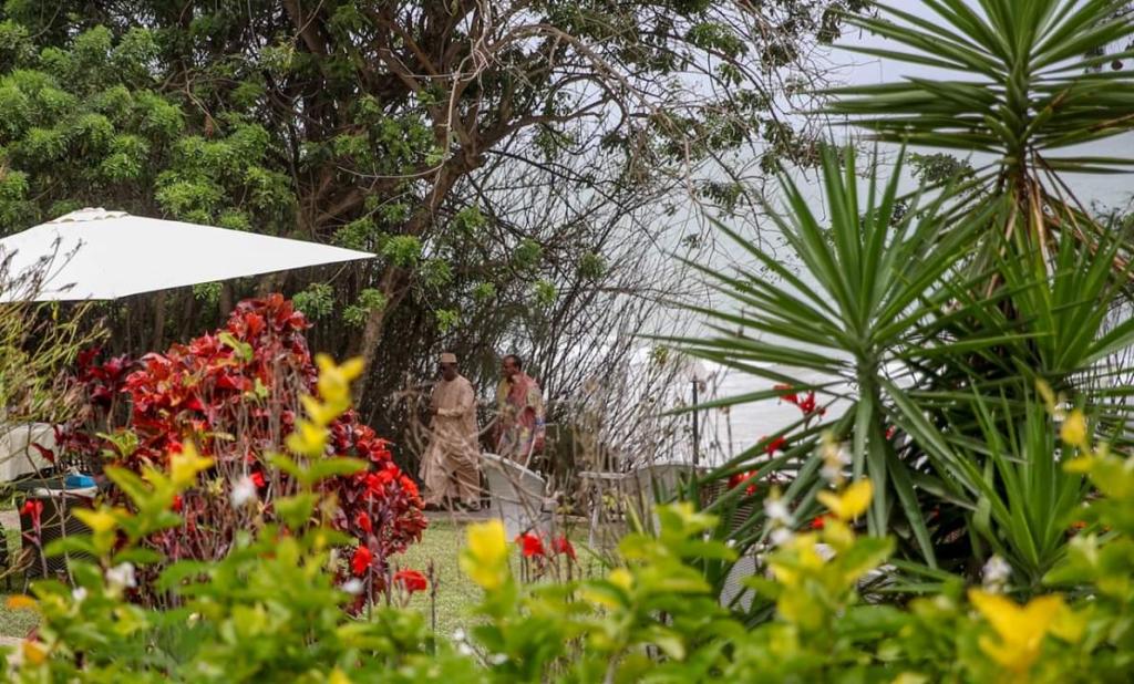 Le faux incendie du palais présidentiel de Popenguine