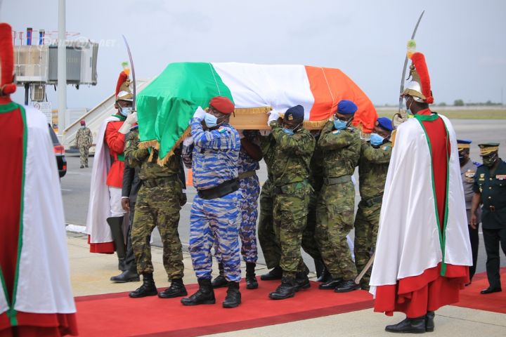 Côte d’Ivoire : Arrivée de la dépouille  du Premier ministre Hamed Bakayoko à Abidjan