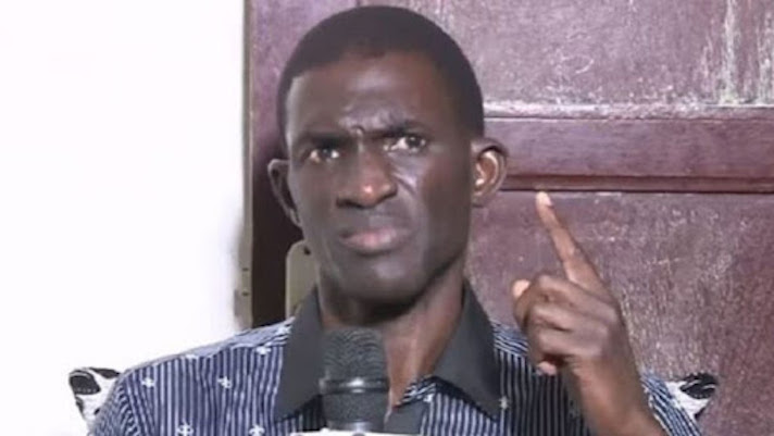 Ansoumana DIONE demande au président SALL de démissionner avant le 3 avril 2021