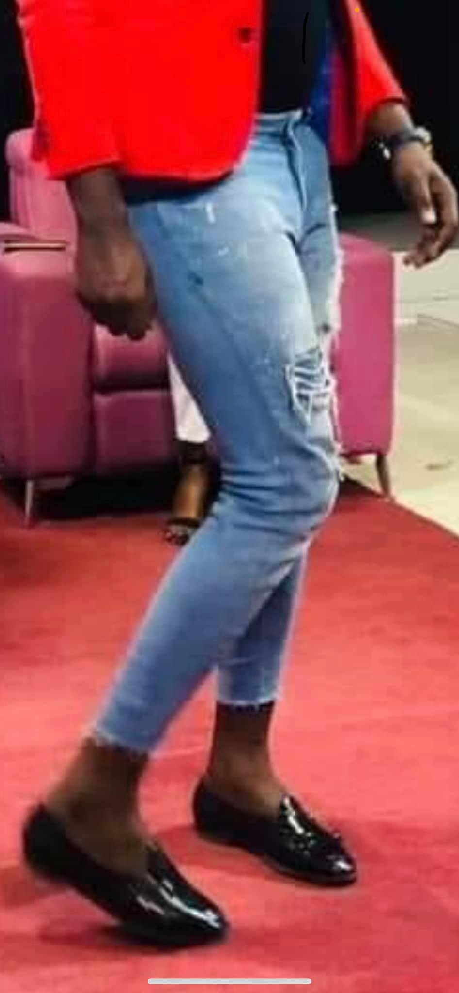 Oumaro de la 2STV : Sa tenue suscite une grosse polémique 