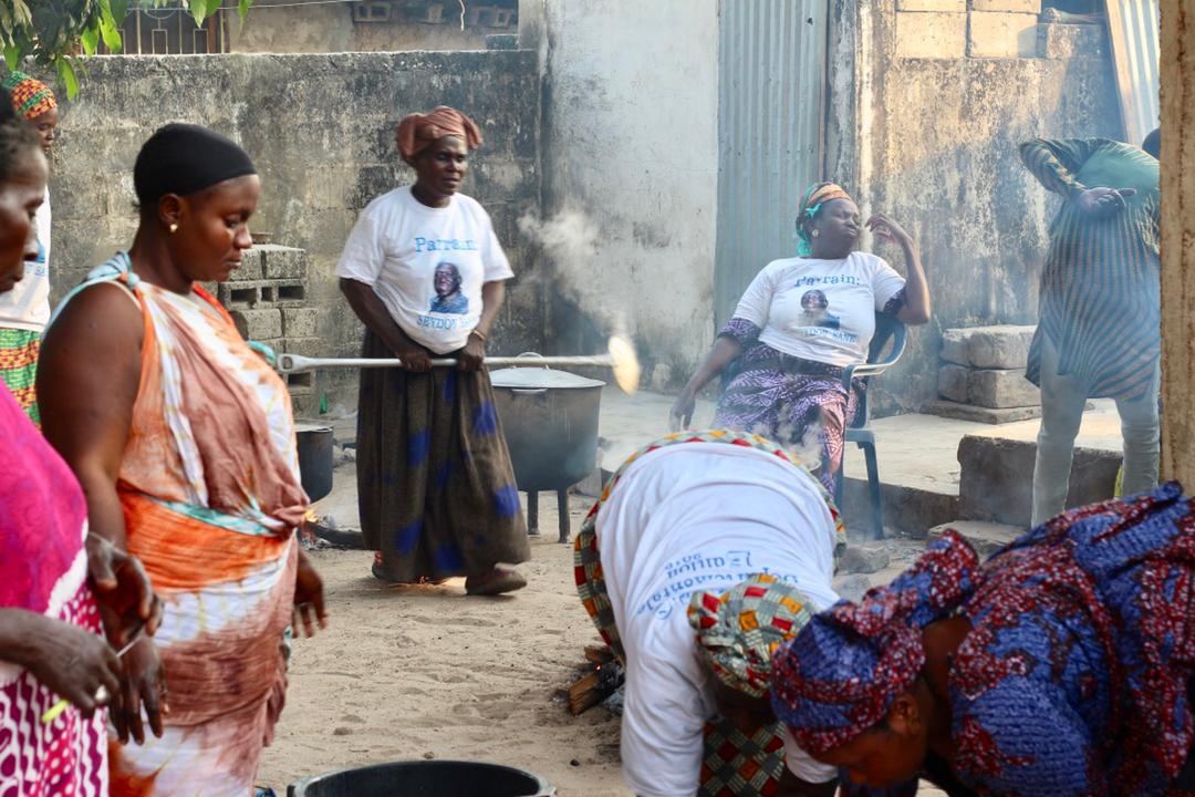 Ziguinchor : Seydou Sané et son mouvement offrent des "Ndoggou" à la population de  Colobane Fass