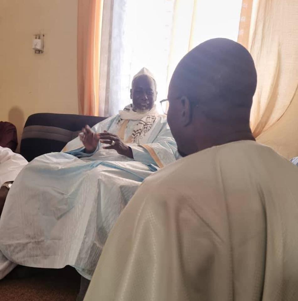 Sonko reçu par le Marabout de Idrissa Seck (Photos)