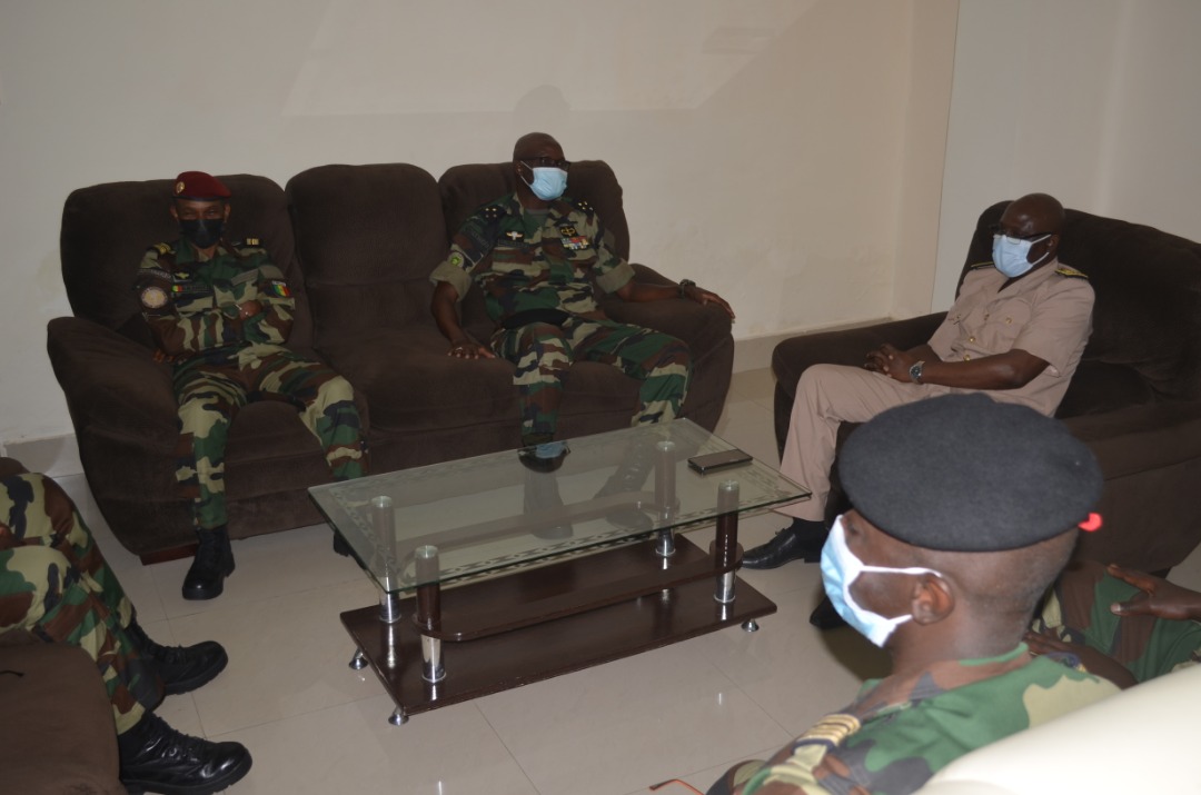 Le CEMGA visite les tombes des militaires disparus à Babonda (1995) et Mandina Mancagne(1997)