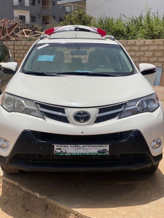 Voici la nouvelle voiture de Guy Marius Sagna