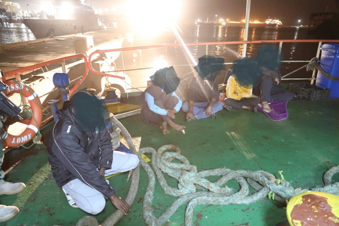 Trafic de drogue : la Marine Nationale intercepte un navire transportant du haschich