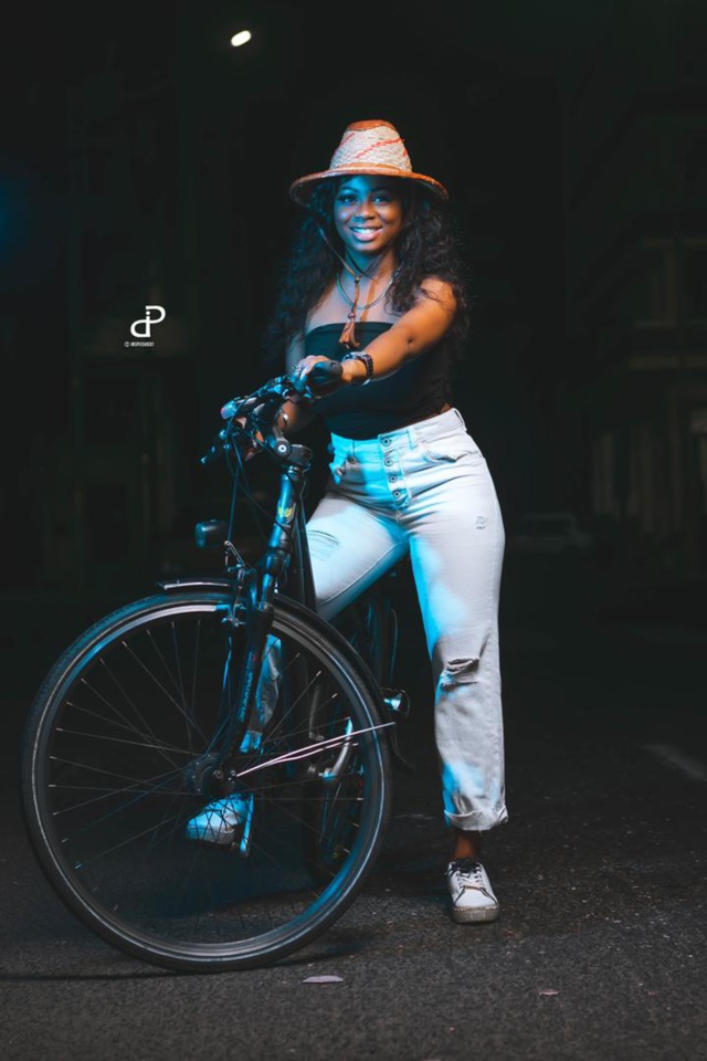 Ce que prépare la chanteuse Dieyna, l'ex de Diop ISEG