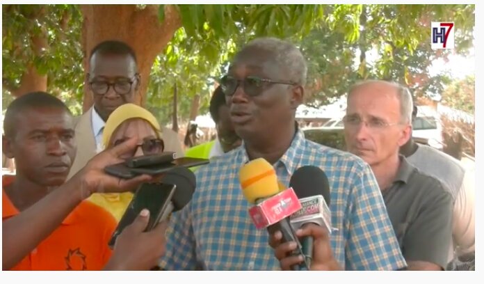 Électrification dans la commune de Ouonck: La fondation FONDEM éclaire plusieurs villages