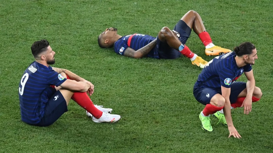 LE COUP DE MASSUE !