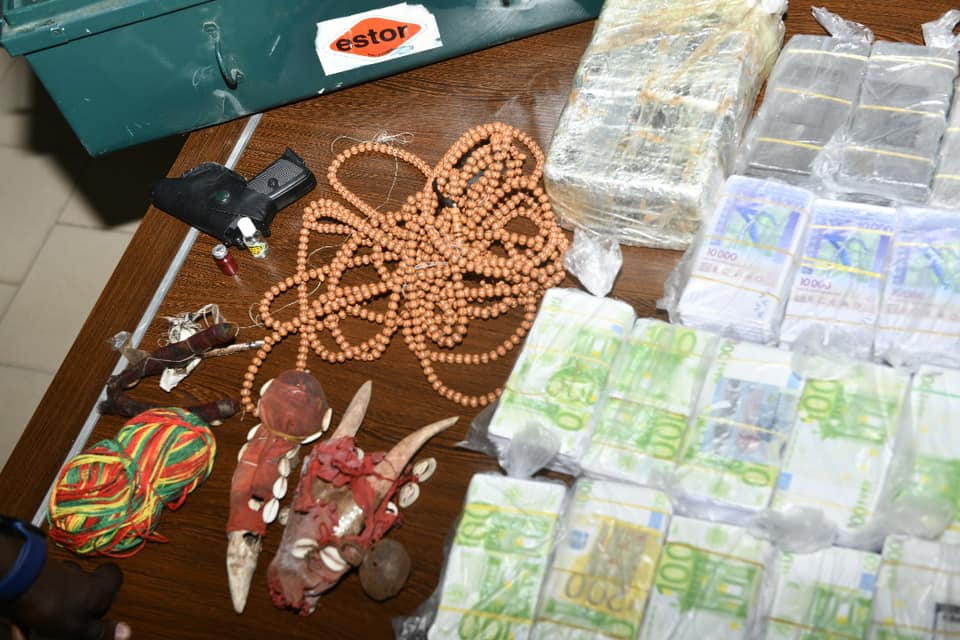 Keur Massar : Une importante quantité de faux billets saisie par la gendarmerie