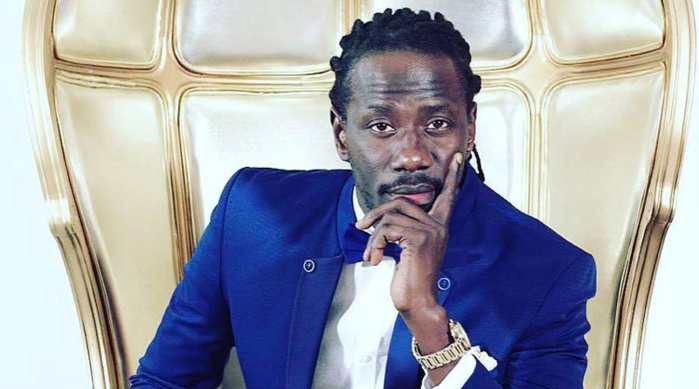 Trafic de visa : Carlou D met en garde ses amis artistes