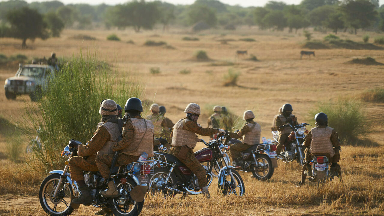 Burkina Faso: au moins 47 civils et militaires tués dans une attaque
