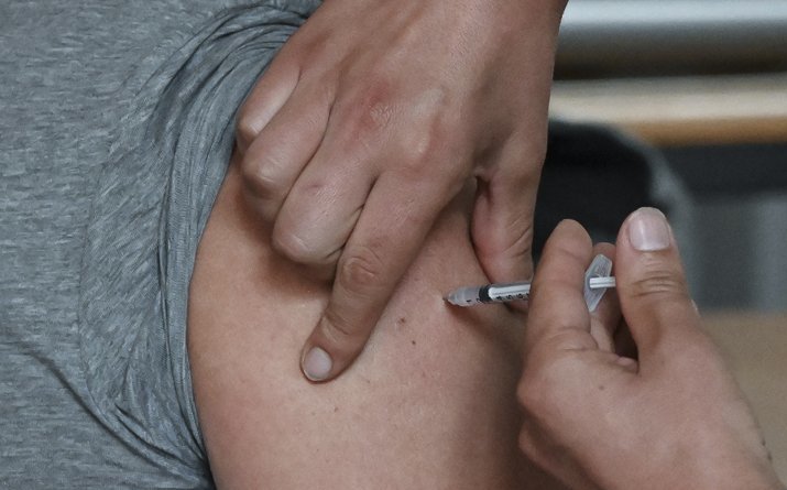 Vaccination anti Covid-19 : près de 50.000 morts évitées en France ?