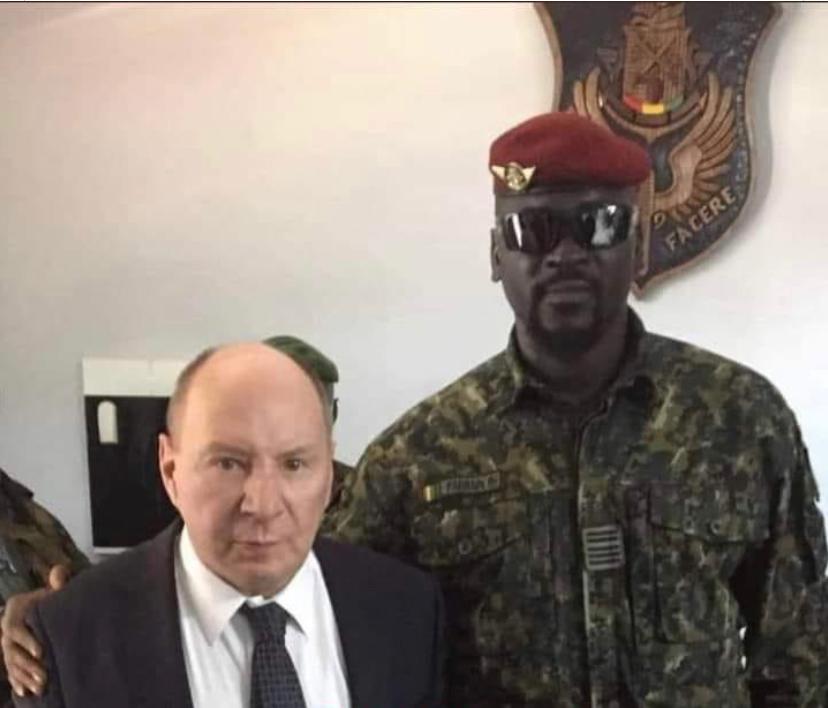 L’ambassadeur de la Russie à Conakry reçu par Mamading Doumbouya, Président du CNRD