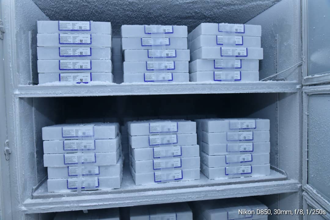 Lutte contre la Covid-19 : le Sénégal reçoit un don de 265.590 doses de vaccins Pfizer...