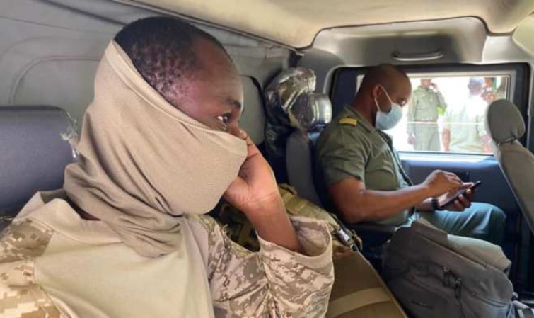 Mali : Assimi Goïta est dos au mur