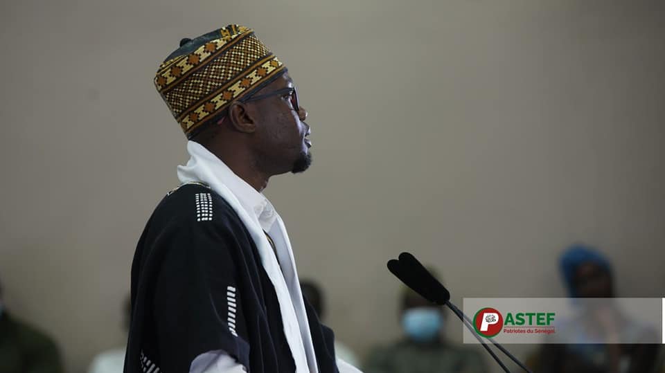 Sénégal: l’opposant Ousmane Sonko co-auteur d’un ouvrage sur la décentralisation