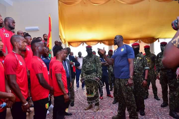 "La coupe ou vous remboursez l'argent qui sera investi sur vous"