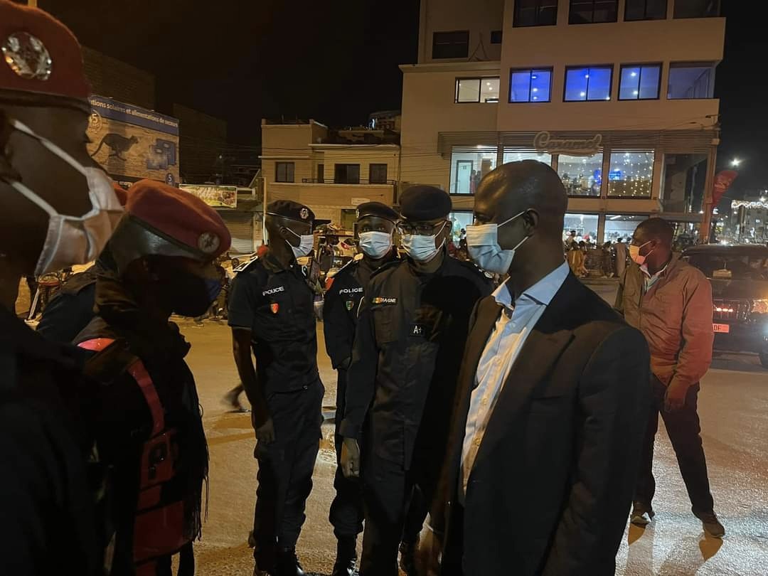 Pour parfaire son image, Antoine Diome mobilise la police pour un "Doxantou" dans les rues de Dakar
