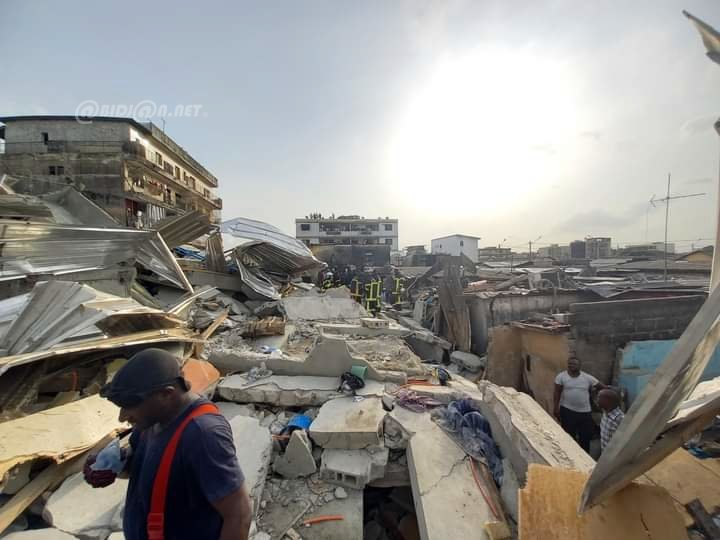 L'effondrement d’un immeuble en construction fait 27 victimes dont 5 décès à Abidjan