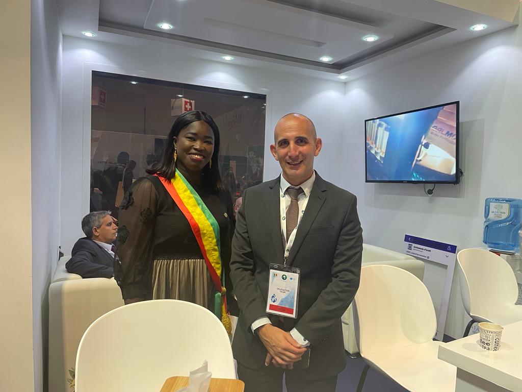 Forum mondial de l'eau : Dieynaba Goudiaby, conseillère au CESE visite le stand d'Israël