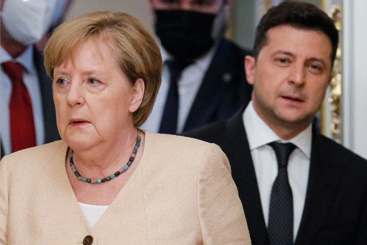 Angela Merkel assume son refus de 2008 d'accueillir l'Ukraine dans l'Otan