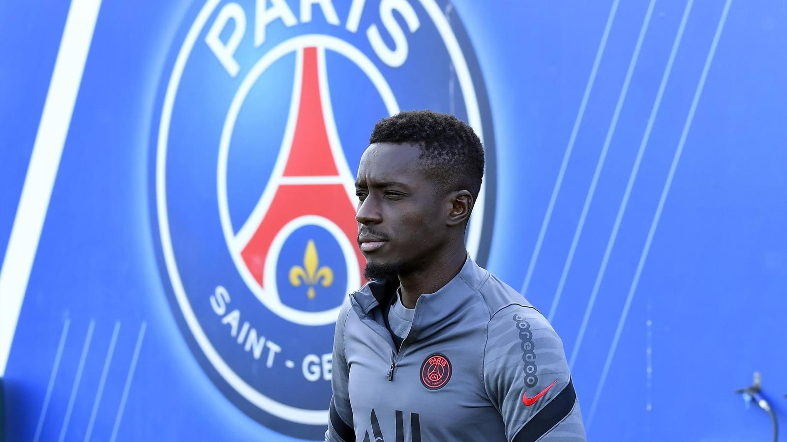 Homophobie dans le football : une absence d'Idrissa Gueye crée la polémique