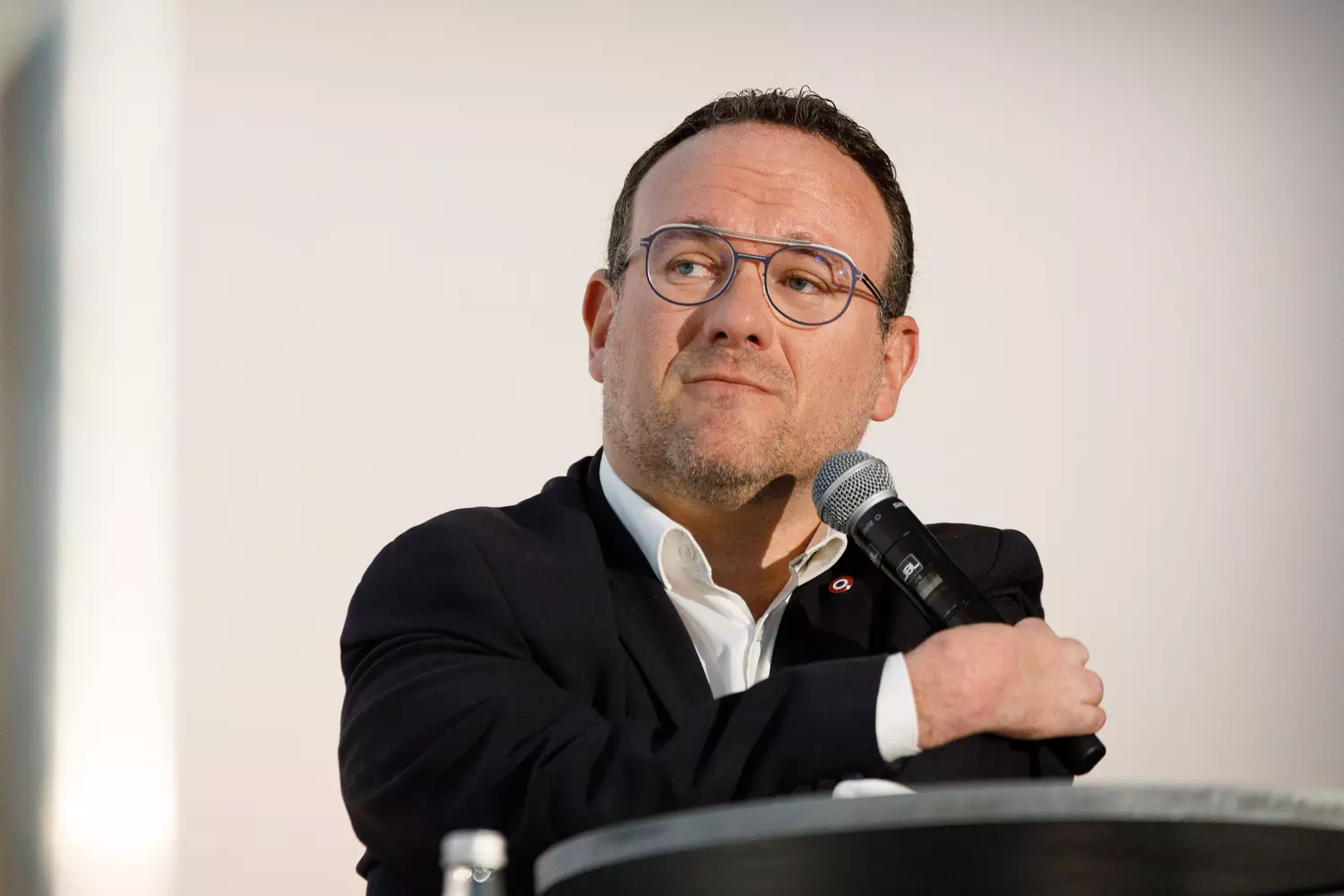 Transhumance : Damien Abad nommé ministre 24heures après sa démission de LR