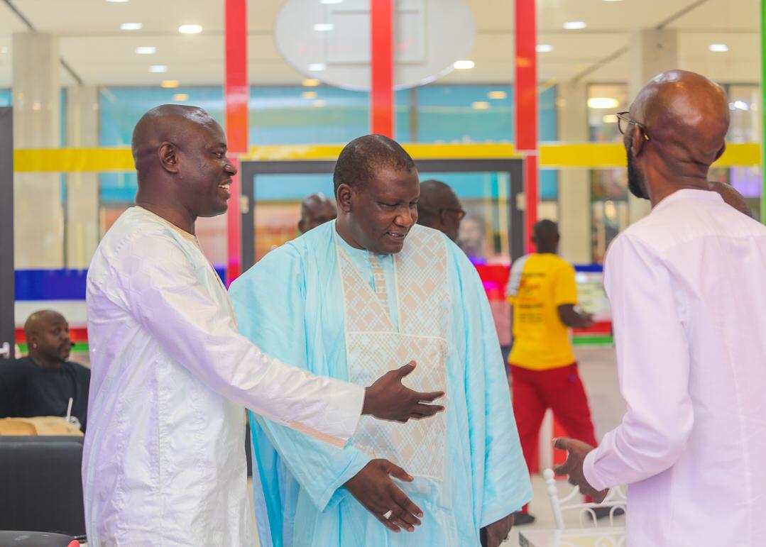 Gambie : Le Groupe Edk ouvre un restaurant "Djolof Chicken" à Banjul 