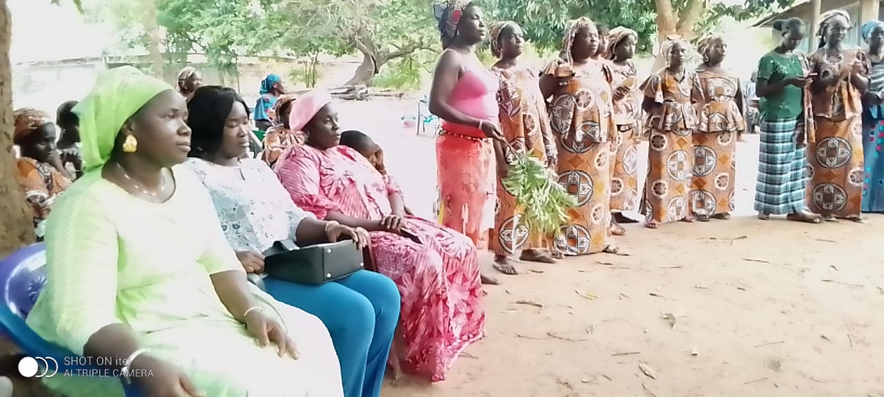 Oussouye : Dieynaba Goudiaby apporte un soutien financier aux femmes et jeunes du Kasa