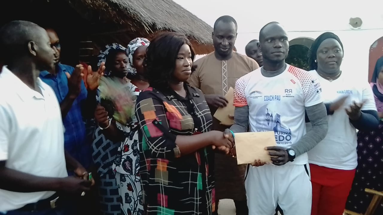 Oussouye : Dieynaba Goudiaby apporte un soutien financier aux femmes et jeunes du Kasa