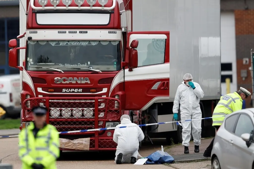 États-Unis: au moins 40 morts découverts dans un camion-charnier au Texas