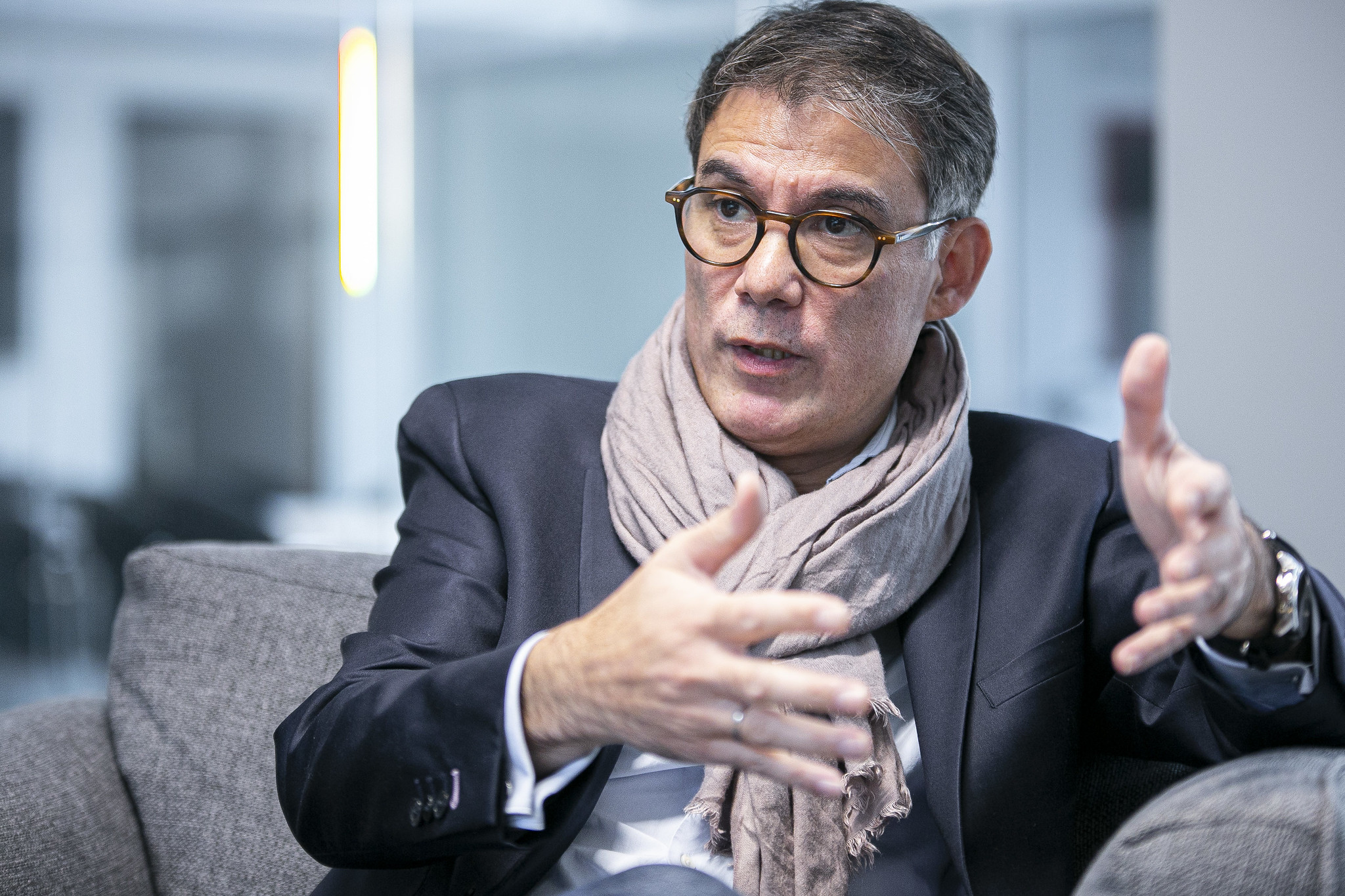 Règlements de comptes au PS : à quel jeu joue Olivier Faure ?