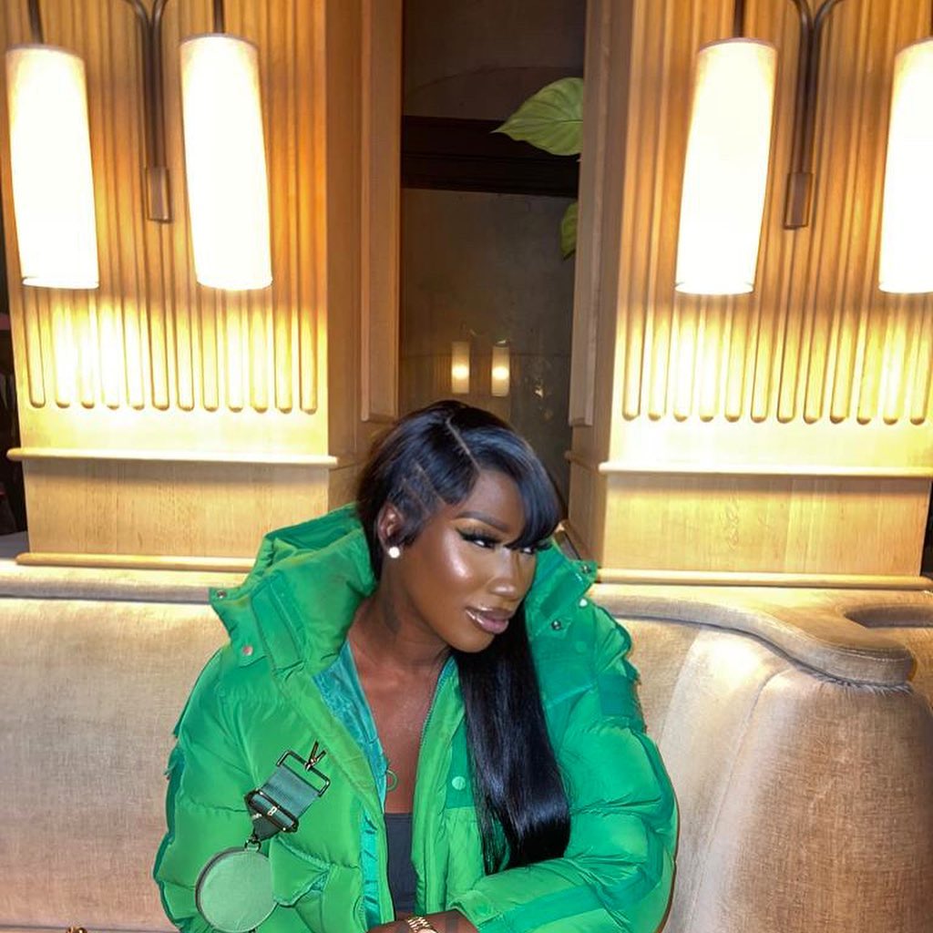 L'artiste, Aya Nakamura, change de look !!!