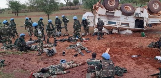 Nord-Mali : Un véhicule blindé de Senbat se renverse et fait 1 mort et 10 blessés