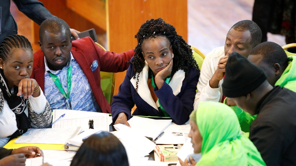 Présidentielle au Kenya: la tension monte dans le pays dans l’attente des résultats